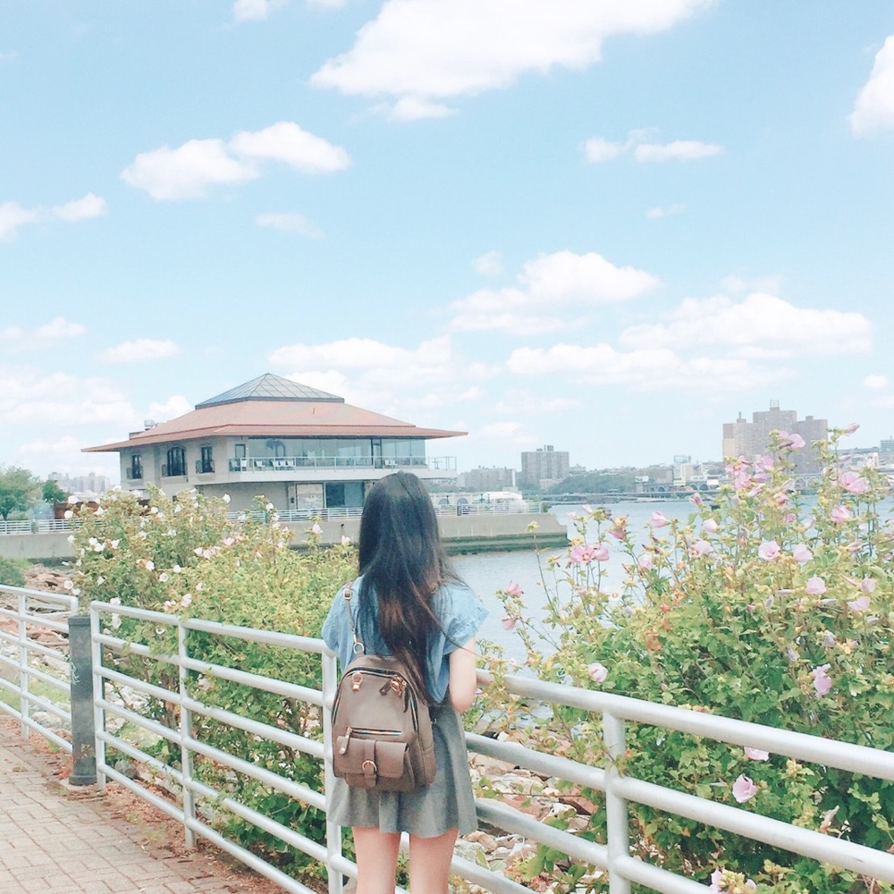 Meet your Posher, Naomi